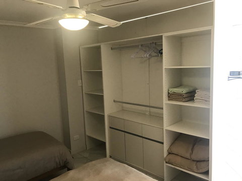 Beachside & Jetty View Apartment 6 - Captain\'s Apt - Hotel Accommodation 3