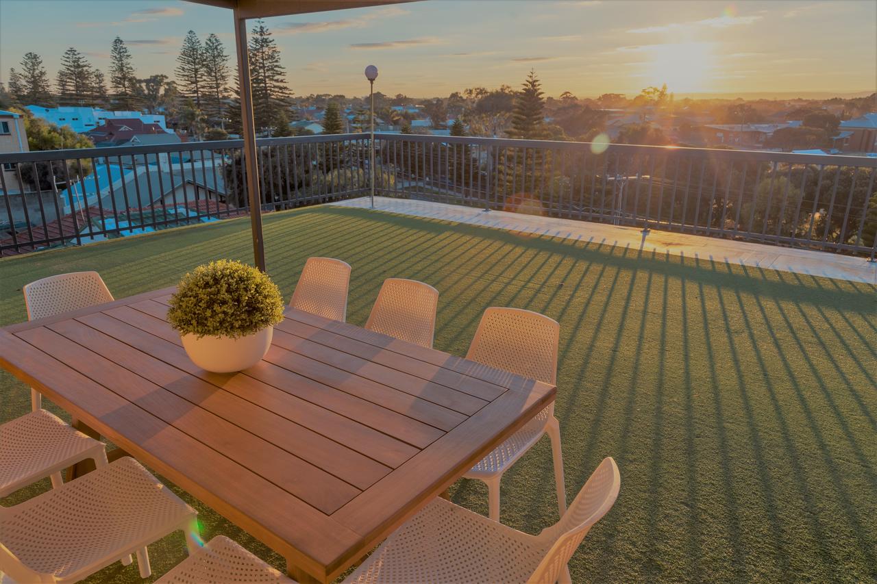 Henley Beach South SA Hotel Accommodation