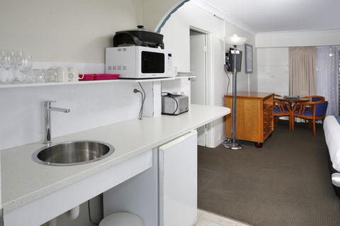 Aston Motel Yamba - Hotel Accommodation 36