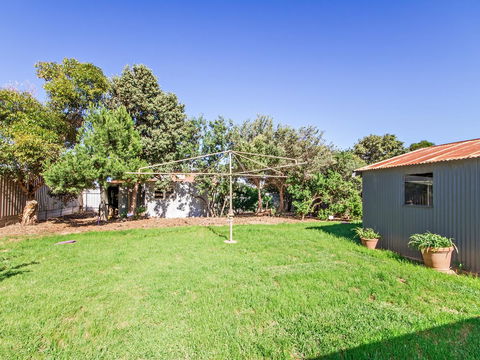 Boat House - Hotel Accommodation 11