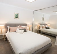 Lakeview Apartments - Hotel Accommodation