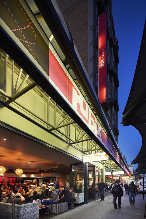 Ibis Perth - Hotel Accommodation 17