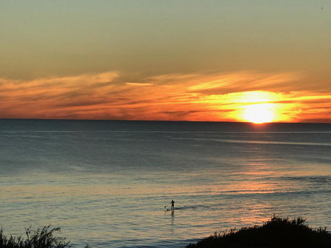 Cottesloe Beachfront Ocean View Apartment - Hotel Accommodation 4