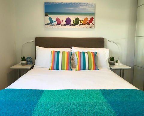 Cottesloe Beachfront Ocean View Apartment - Hotel Accommodation 9