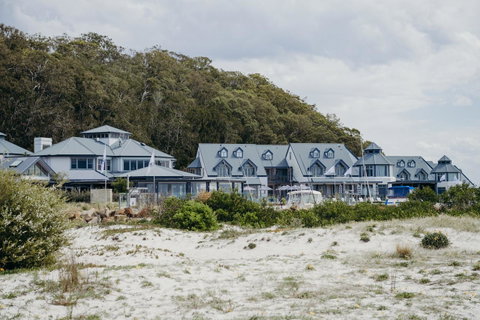 Anchorage Port Stephens - Hotel Accommodation 4