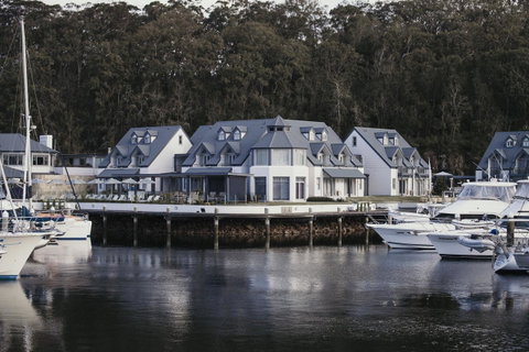 Anchorage Port Stephens - Hotel Accommodation 3