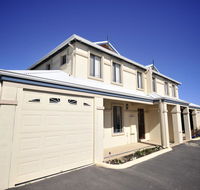 Palm Beach Manor - Hotel Accommodation