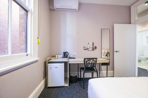 Nightcap At Belgian Beer Cafe - Hotel Accommodation 3