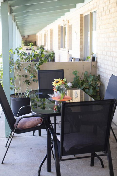 Shark Bay Seafront Apartments - Hotel Accommodation 2