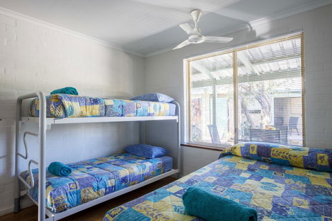 Shark Bay Seafront Apartments - Hotel Accommodation 28