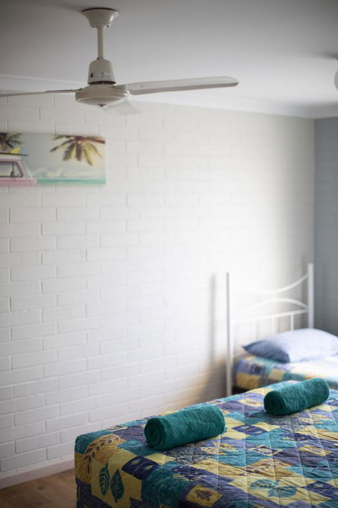 Shark Bay Seafront Apartments - Hotel Accommodation 17