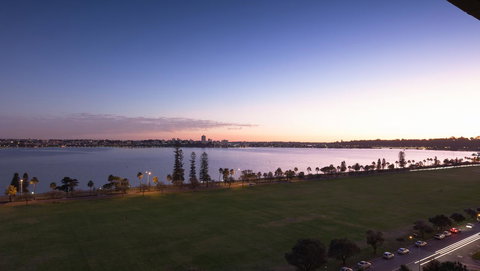 Crowne Plaza Perth, An IHG Hotel - Hotel Accommodation 1