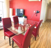 Centre of Perth whole apartment w/viewspapoolwifi