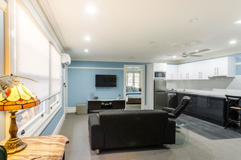 Blue Door Apartments - Hotel Accommodation 14