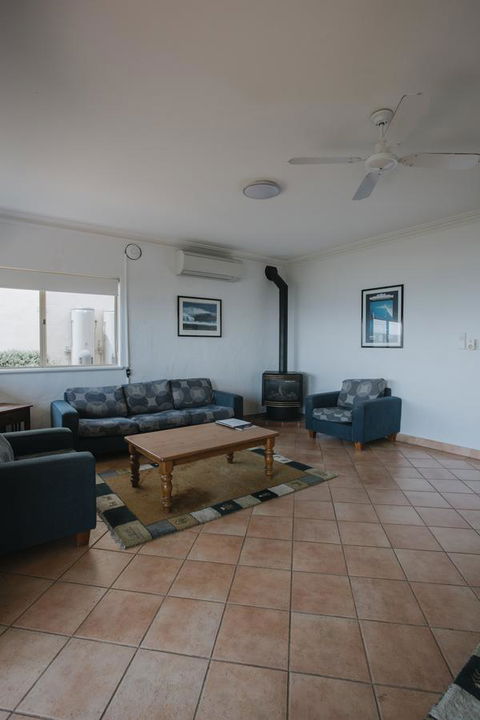 Canal Rocks Beachfront Apartments - Hotel Accommodation 26