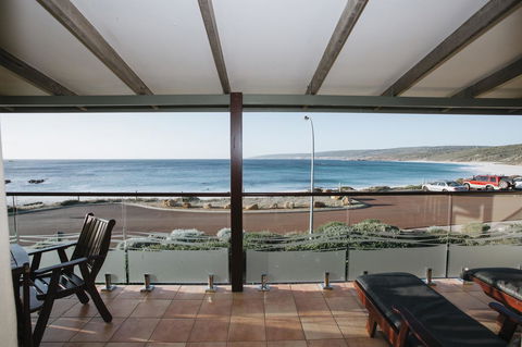 Canal Rocks Beachfront Apartments - Hotel Accommodation 0