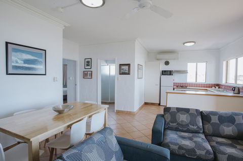 Canal Rocks Beachfront Apartments - Hotel Accommodation 5