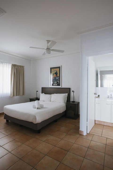 Canal Rocks Beachfront Apartments - Hotel Accommodation 28