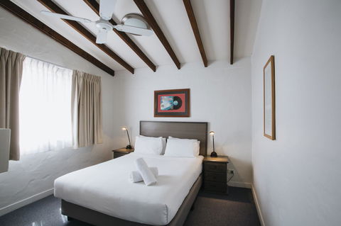 Canal Rocks Beachfront Apartments - Hotel Accommodation 14