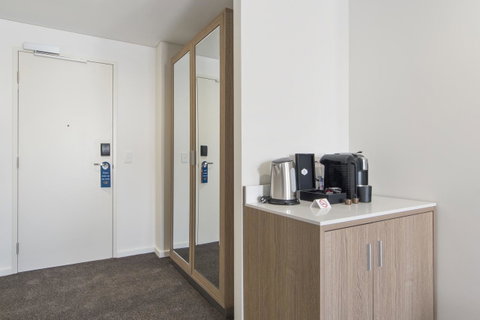 Metro Hotel Perth - Hotel Accommodation 1