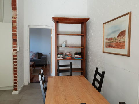 Captain\'s Heritage Cottage - Central Fremantle 2 Bedroom Historic Cottage - Hotel Accommodation 3