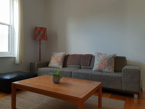 Captain\'s Heritage Cottage - Central Fremantle 2 Bedroom Historic Cottage - Hotel Accommodation 9