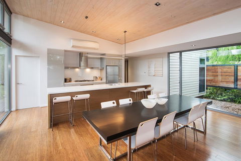 Aqua Resort Busselton - Hotel Accommodation 2