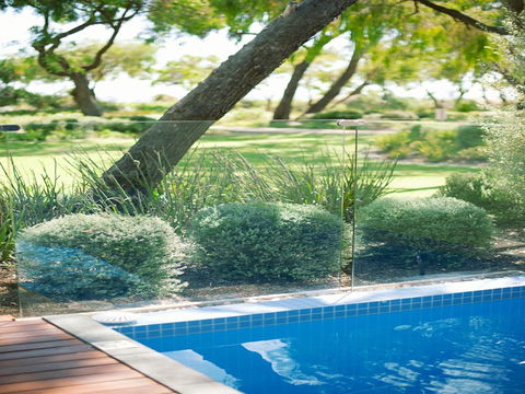 Aqua Resort Busselton - Hotel Accommodation 19