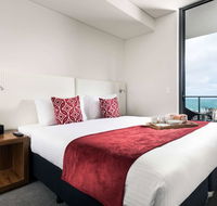Ramada by Wyndham VetroBlu Scarborough Beach - Hotel Accommodation