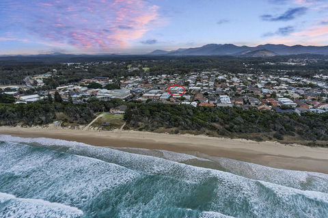 Rockpool 2 Sawtell Beach - Just Steps To Restaurants And 2 Min Stroll To Beach! - Hotel Accommodation 1