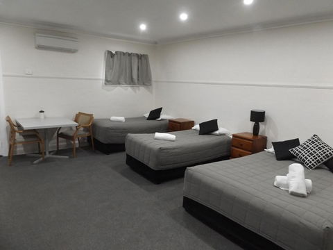Ben Chifley Motor Inn - Hotel Accommodation 5
