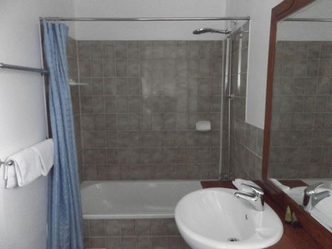 Ben Chifley Motor Inn - Hotel Accommodation 12