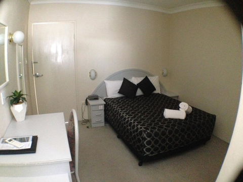 Ben Chifley Motor Inn - Hotel Accommodation 30