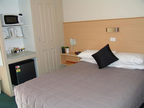 Ben Chifley Motor Inn - Hotel Accommodation 27