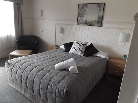 Ben Chifley Motor Inn - Hotel Accommodation 2