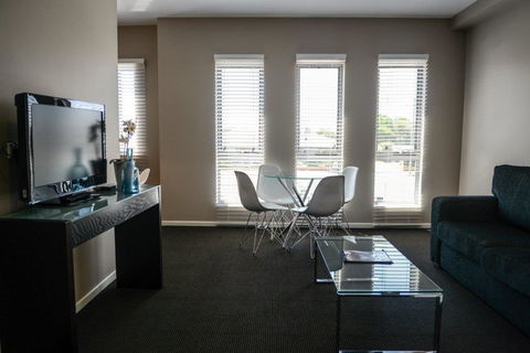 Crossroads Hotel - Hotel Accommodation 16