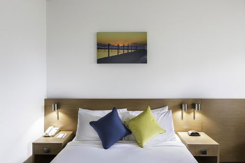Metro Hotel Miranda - Hotel Accommodation 2
