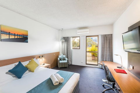 Metro Hotel Miranda - Hotel Accommodation 24