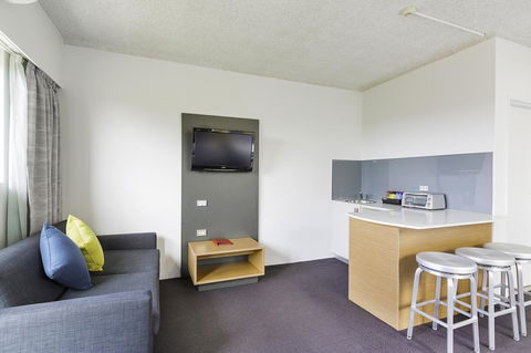 Metro Hotel Miranda - Hotel Accommodation 7