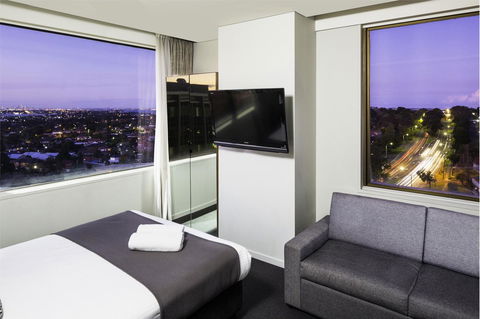 Metro Hotel Miranda - Hotel Accommodation 4