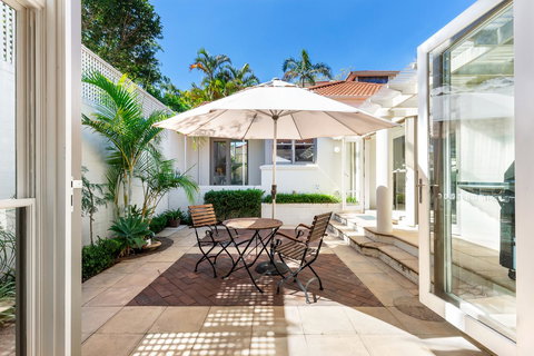 Kensington Self-Contained Modern House (89BROM) - Hotel Accommodation 3