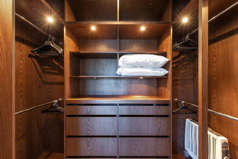 Kensington Self-Contained Modern House (89BROM) - Hotel Accommodation 19