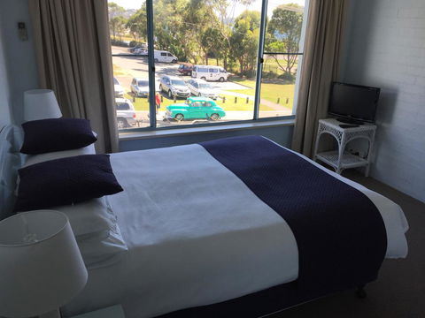 Breakers Apartments - Hotel Accommodation 1