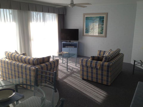 Breakers Apartments - Hotel Accommodation 6