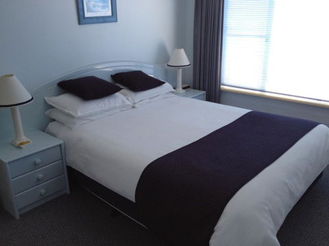 Breakers Apartments - Hotel Accommodation 4