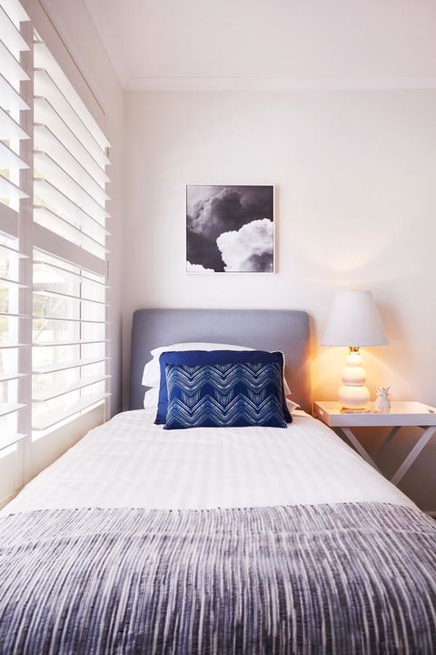 Bright And Spacious Family Home With Leafy Deck - Hotel Accommodation 26
