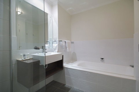 Macquarie Waters Boutique Apartment Hotel - Hotel Accommodation 20