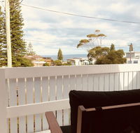 Little Blue Beach House - Hotel Accommodation