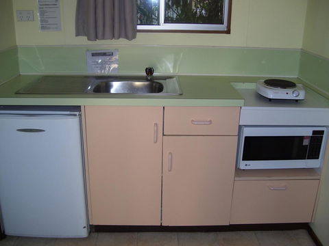 Glenwood Tourist Park & Motel - Hotel Accommodation 16