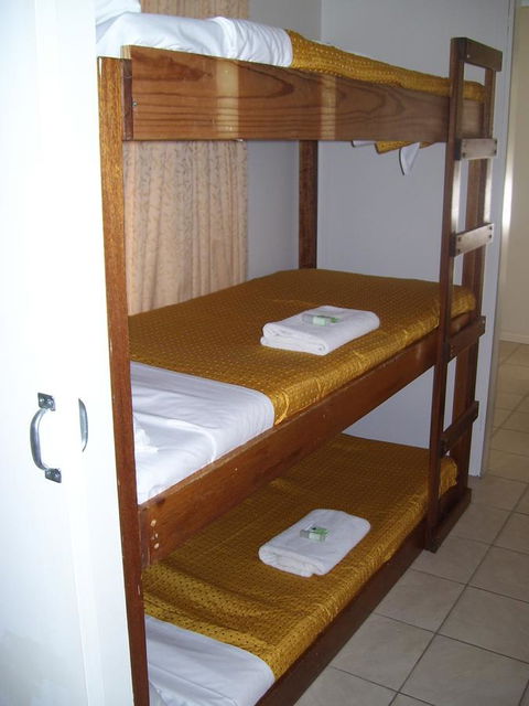 Glenwood Tourist Park & Motel - Hotel Accommodation 15